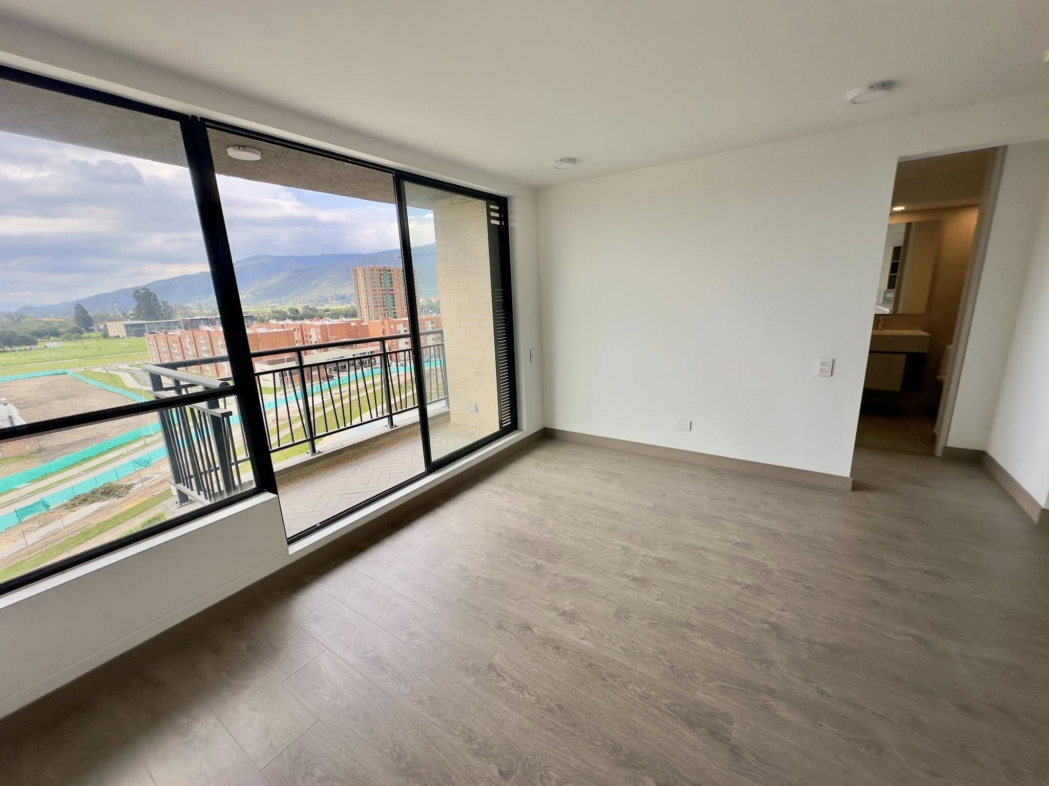 Apartamento para estrenar en Lagos de Torca con balcón y club house - foto 4