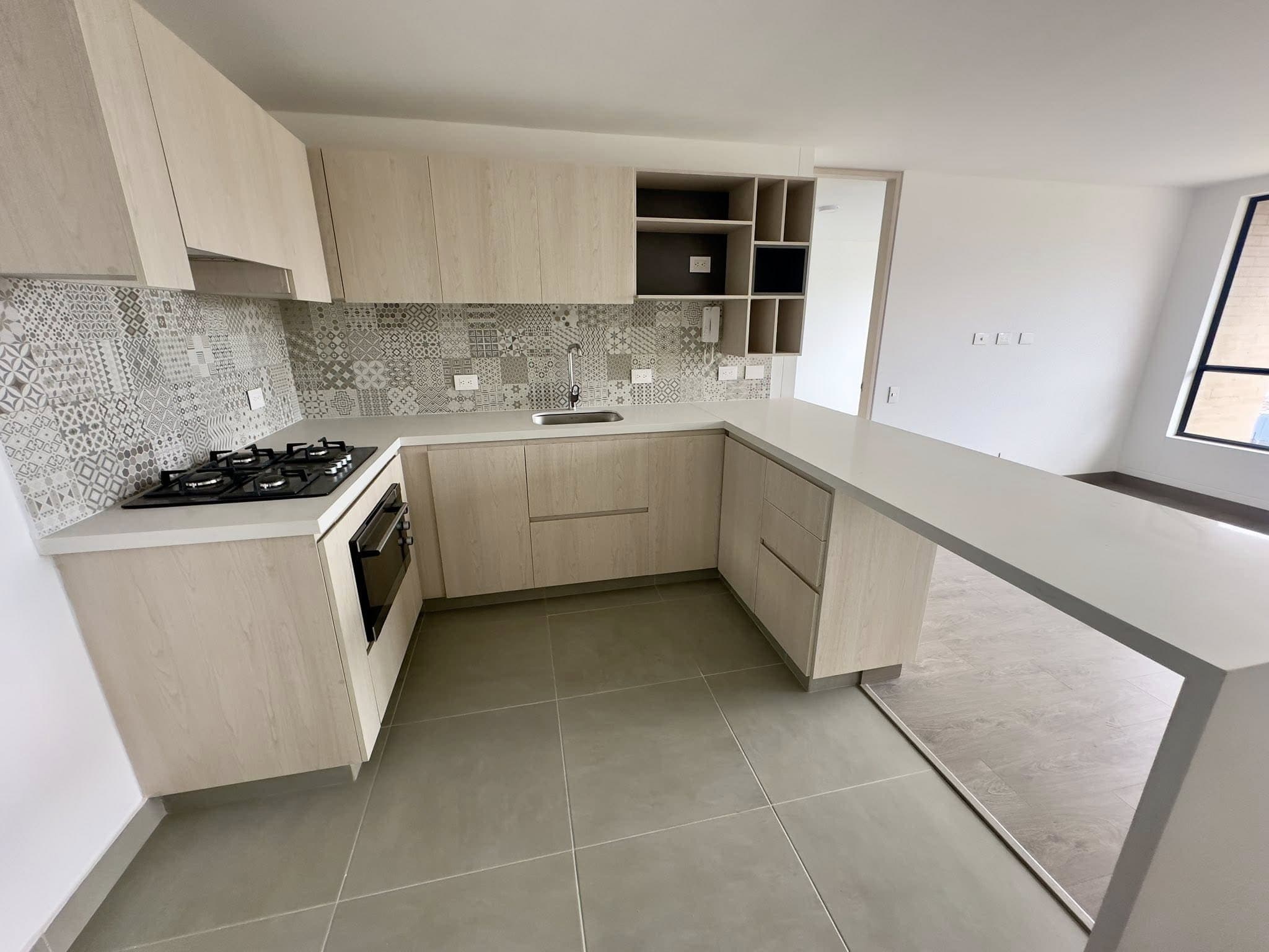 Apartamento para estrenar en Lagos de Torca con balcón y club house - foto 5